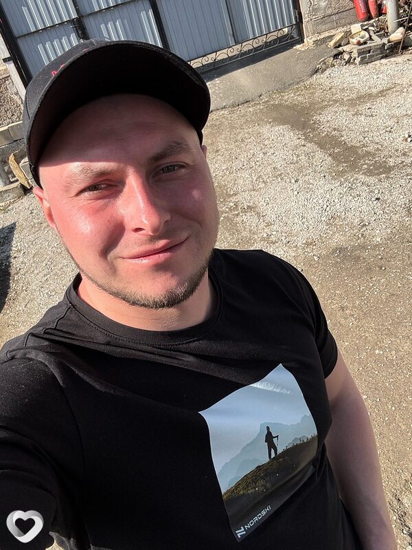 Алекс, 29, Мариуполе — анкета №2041714