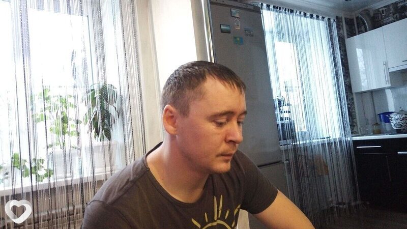 Александр, 37, Каменске-Шахтинском — анкета №2042502