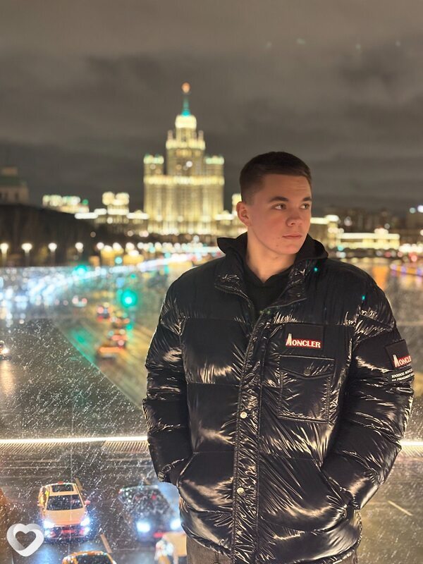 Юрий, 23, Москве — анкета №2042948