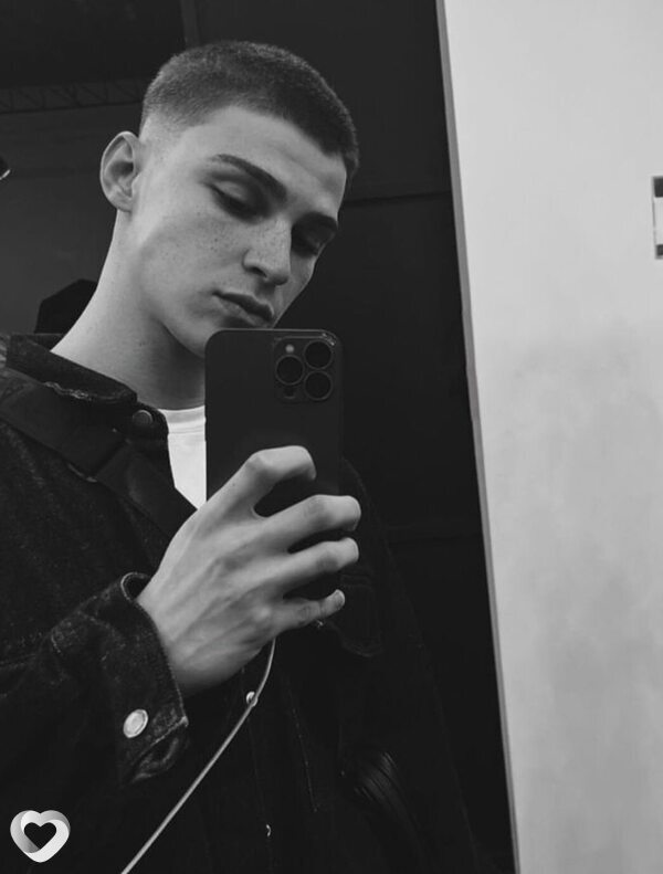 Халиф, 21, Москве — анкета №2042583