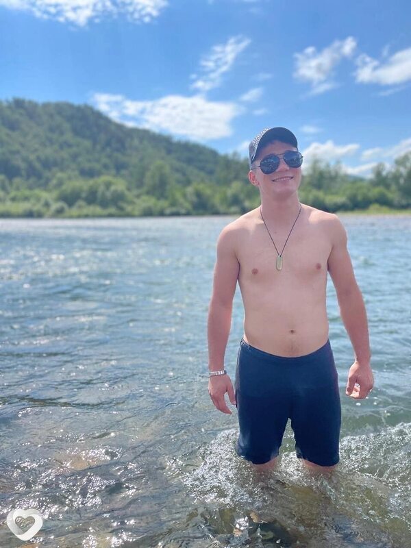 Алексей, 27, Барнауле — анкета №2042684