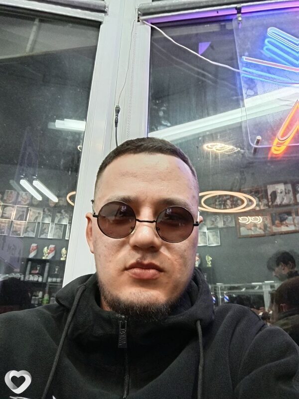 Артур, 31, Симферополе — анкета №2044075