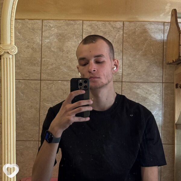Адам, 22, Калининграде — анкета №2044010