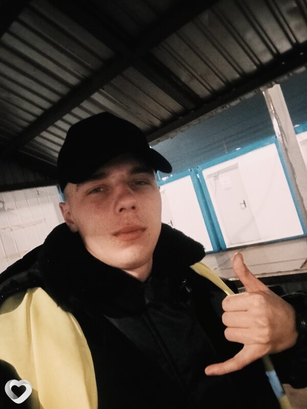 Максим, 22, Омске — анкета №2044298