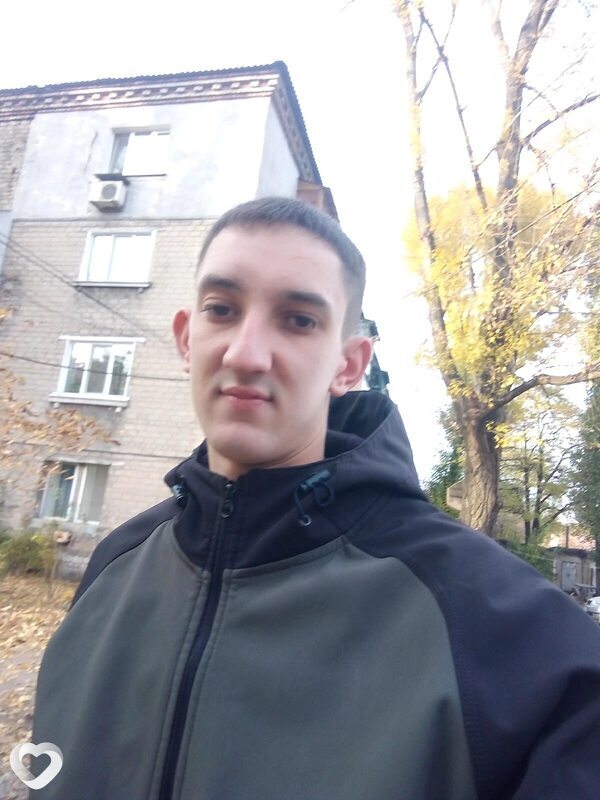 Артем, 27, Донецке — анкета №2044515