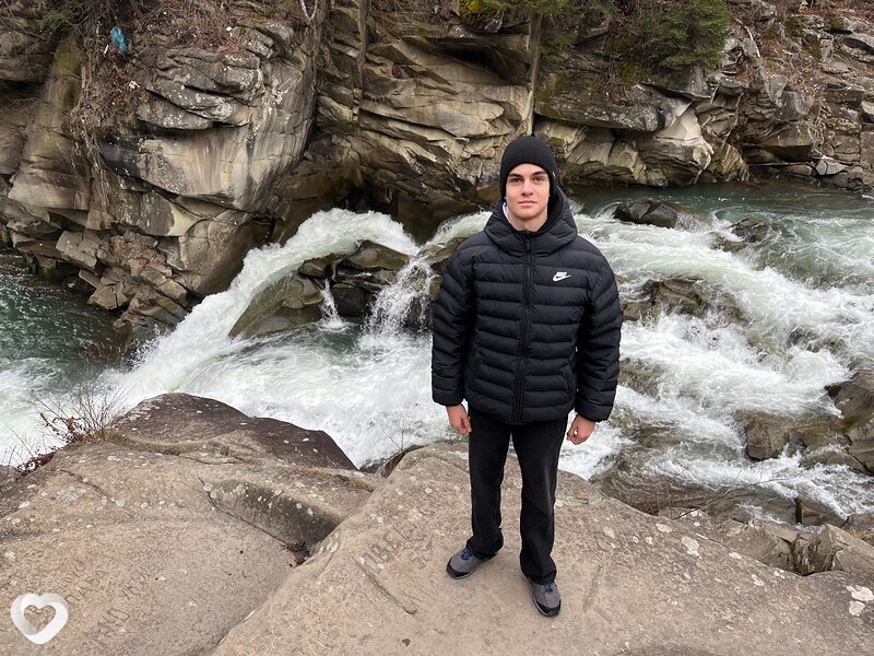 Макс, 21, Ужгороде — анкета №2044615