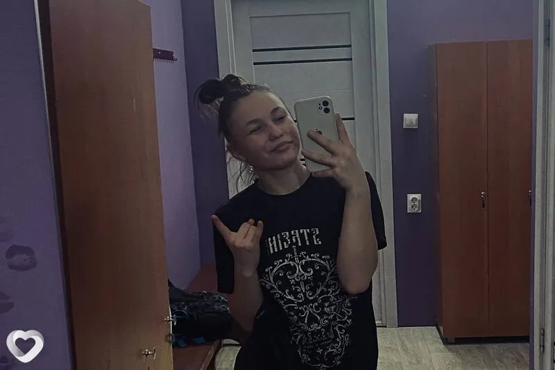 Диана, 23, Барнауле — анкета №2044791
