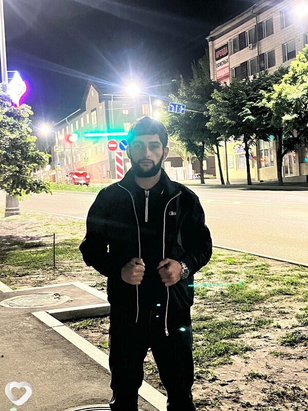 Артур, 24, Луганске — анкета №2044718
