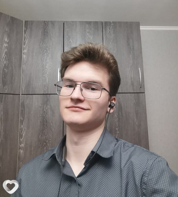 Артемий, 21, Краснодаре — анкета №2044670