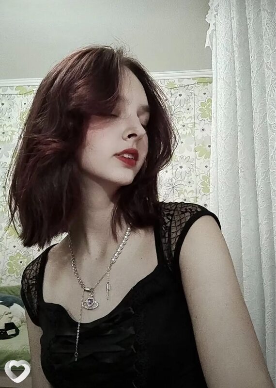 Vika, 23, Тюмени — анкета №2045208