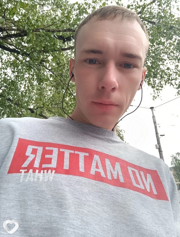 Артем, 26, Новокузнецке — анкета №2045681