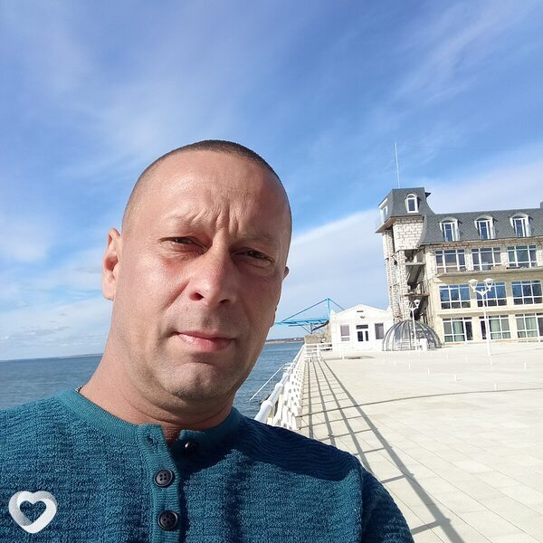 Дима, 42, Снежном — анкета №2045692