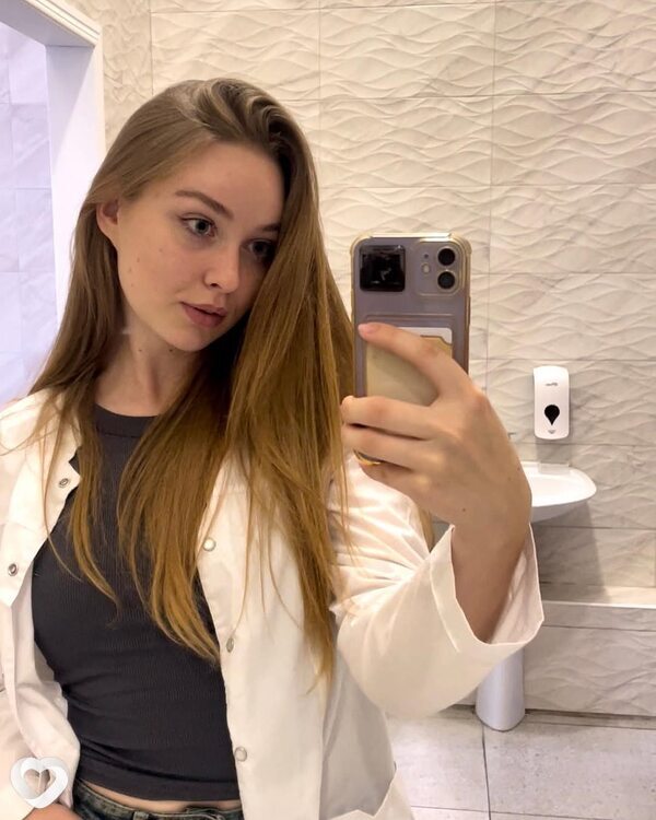 Лилия, 23, Санкт-Петербурге — анкета №2046454