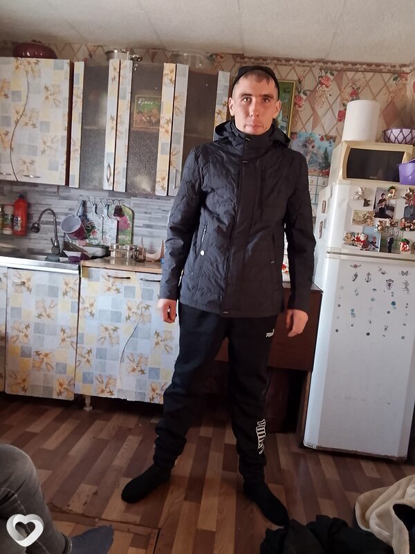 Борисов Юрий, 21, Кемерове — анкета №2047787