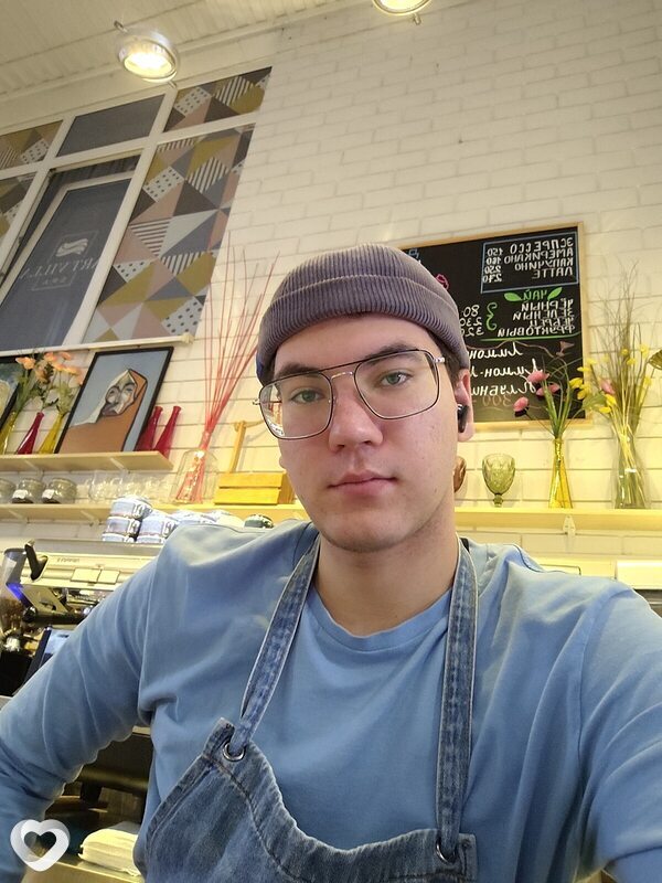 Ренат, 21, Краснодаре — анкета №2048871