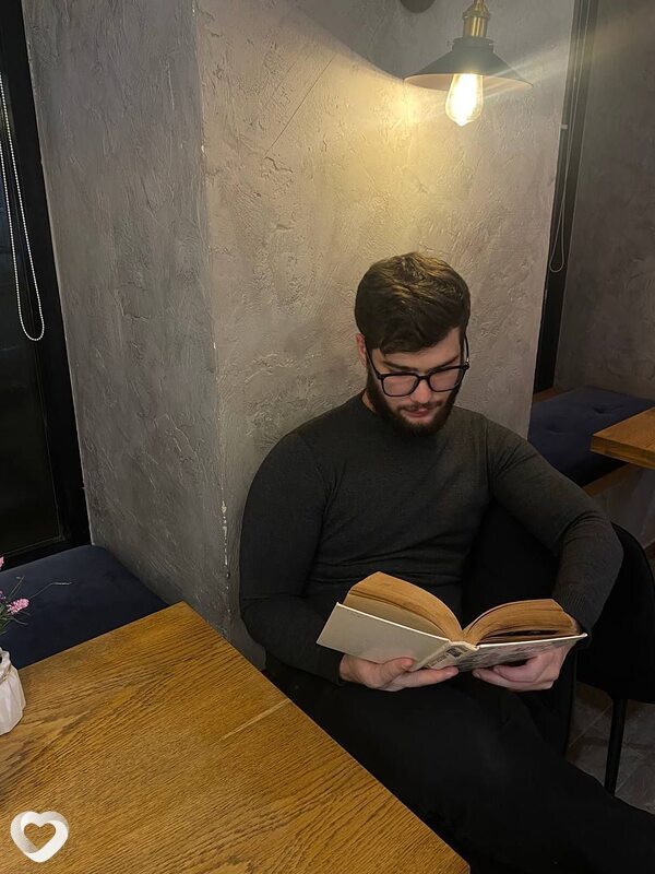 Эдуард, 23, Краснодаре — анкета №2048897