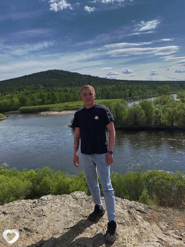 Олег, 26, Москве — анкета №2049231
