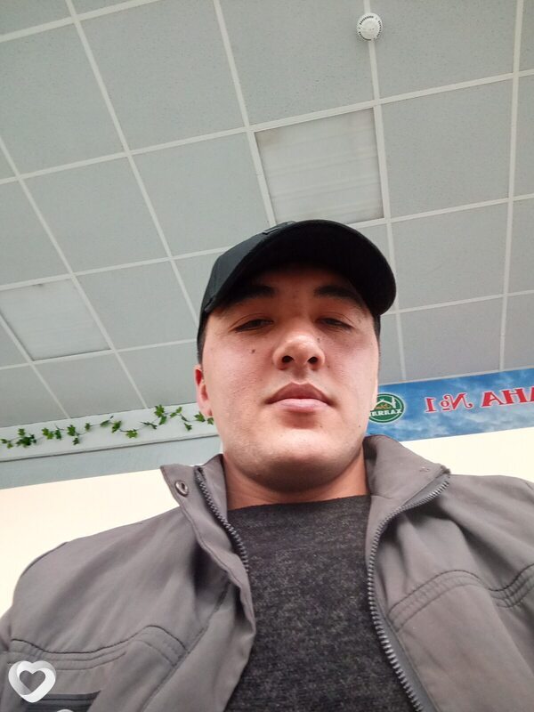 Едик, 26, Арамиле — анкета №2049278