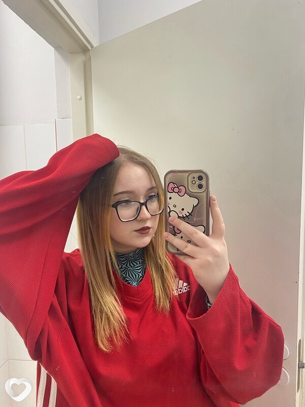 Сашулька, 21, Санкт-Петербурге — анкета №2050696