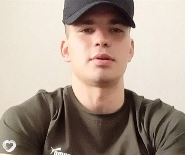 Андрей, 22, Волгограде — анкета №2051111