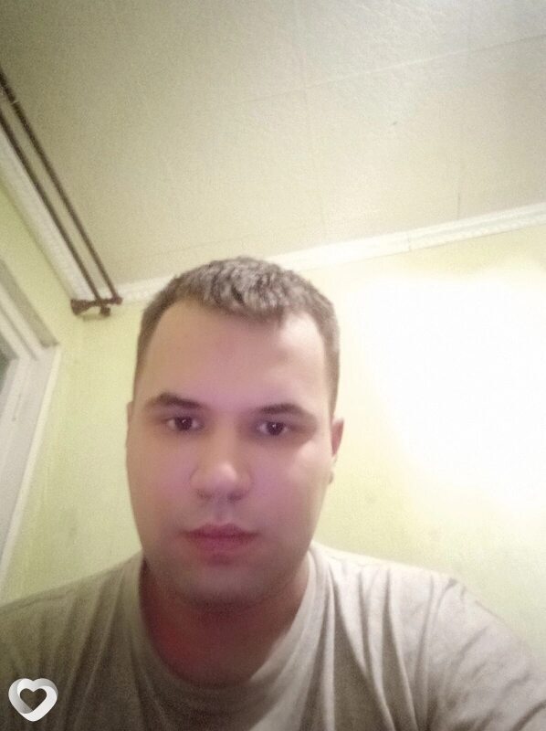 Антон, 26, Череповце — анкета №2051002