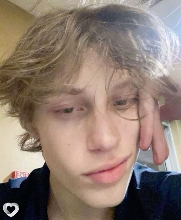 Кирилл, 20, Саратове — анкета №2051453