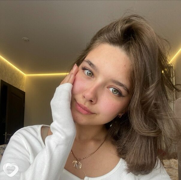 Илона, 22, Москве — анкета №2051687