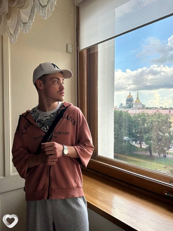Иван, 20, Москве — анкета №2052584