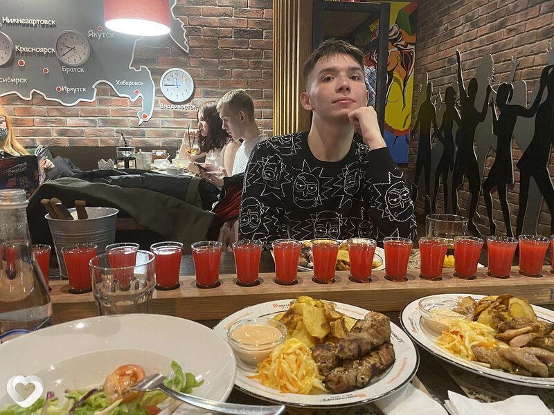 Серёжа, 23, Иркутске — анкета №2052667