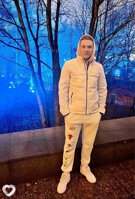 Женя, 25, Москве — анкета №2054829