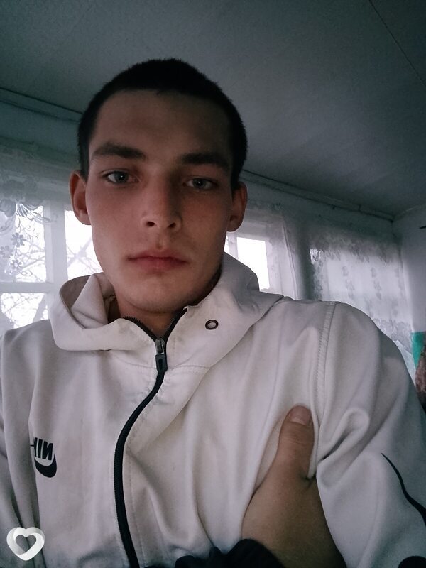 Михаил, 21, Екатеринбурге — анкета №2054990