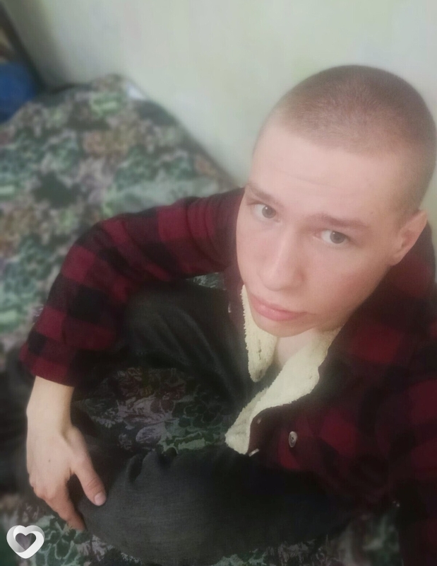 Денис, 20, Алуште — анкета №2055038