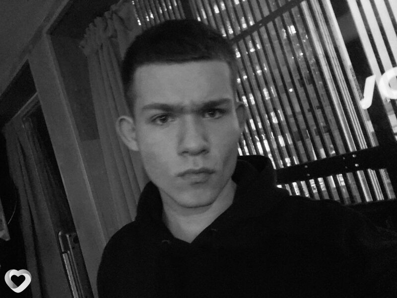Виктор, 20, Москве — анкета №2054933