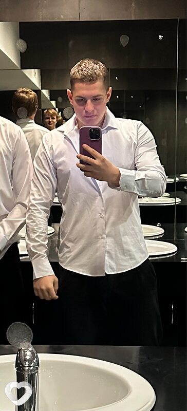 Евгений, 20, Гомеле — анкета №2055742