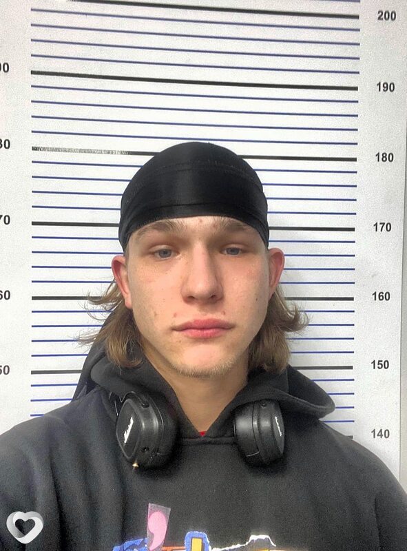Александр, 21, Санкт-Петербурге — анкета №2055405