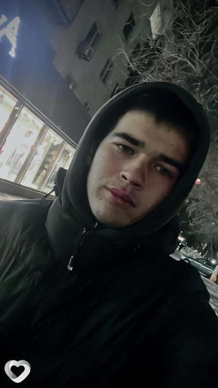 Виктор, 22, Караганде — анкета №2055608