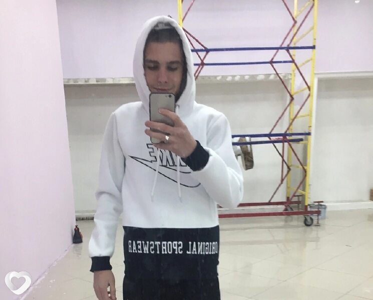 Максим, 21, Курске — анкета №2055617