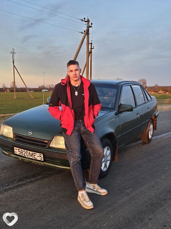 Вадим, 21, Несвиже — анкета №2056147