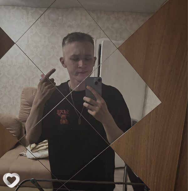 Дениска, 23, Колпино — анкета №2056367