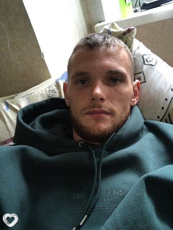 Денис, 21, Солигорске — анкета №2056405