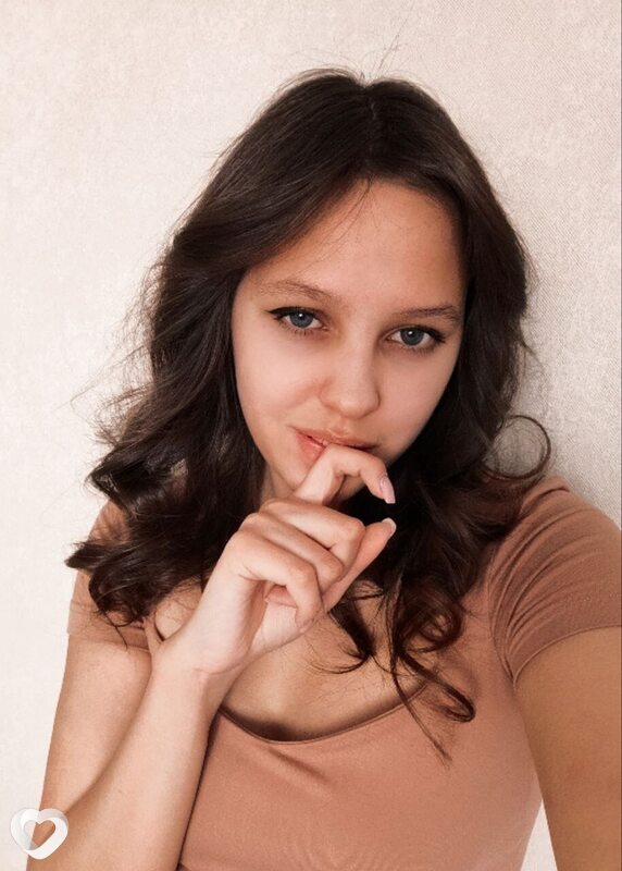 Ксения, 20, Уссурийске — анкета №2056615