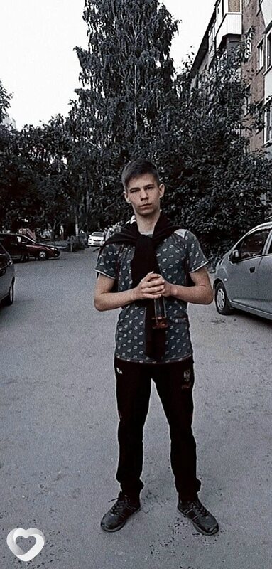 Артем, 20, Екатеринбурге — анкета №2057210