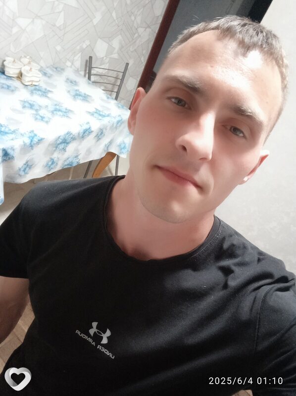 Антон, 28, Екатеринбурге — анкета №2057465