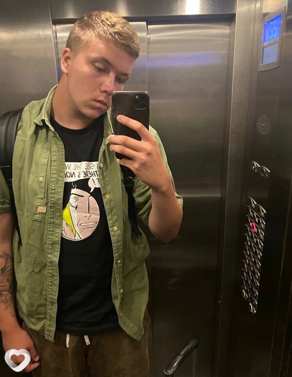 Влад, 24, Москве — анкета №2057578