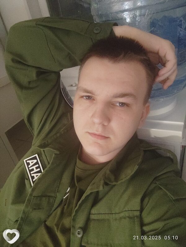 Антон, 24, Невинномысске — анкета №2058612
