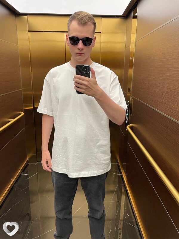 Иван, 21, Москве — анкета №2060559