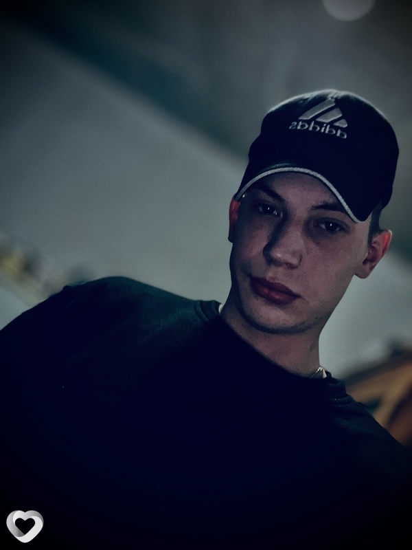 Константин, 24, Ижевске — анкета №2061157