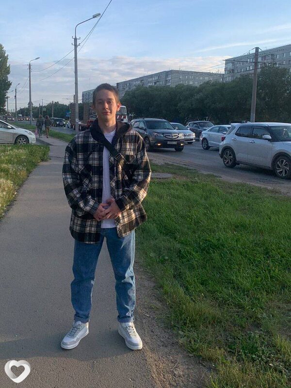 Илья, 20, Москве — анкета №2060337
