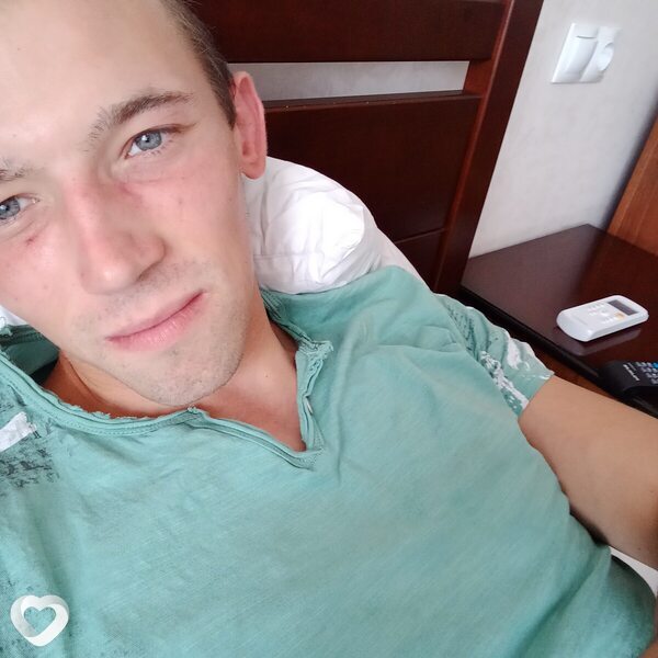 Артём, 25, Керчи — анкета №2061471