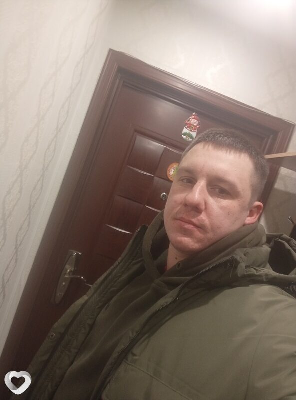 Александр, 30, Магадане — анкета №2061611